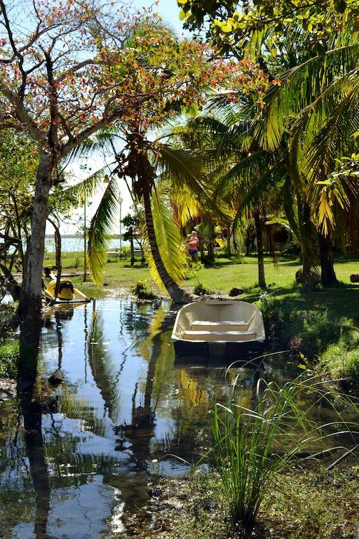 Casa Caracol Hotel Bacalar Exterior photo