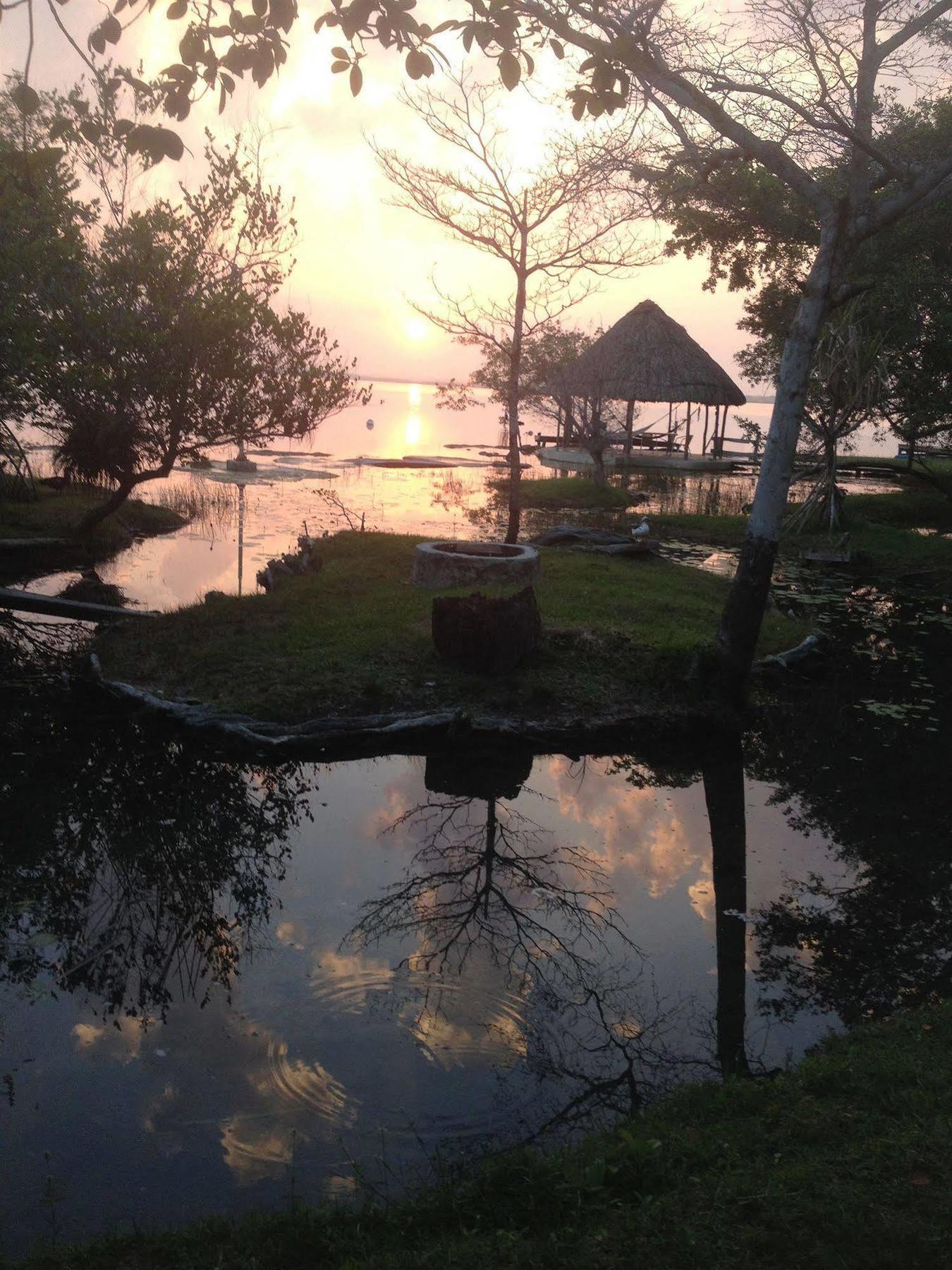 Casa Caracol Hotel Bacalar Exterior photo