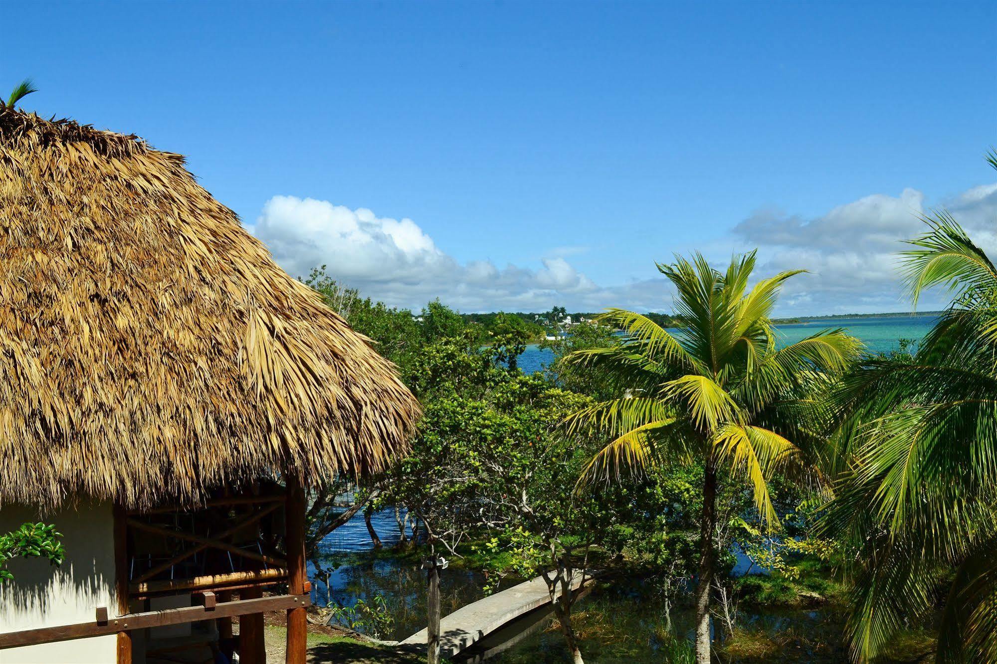 Casa Caracol Hotel Bacalar Exterior photo